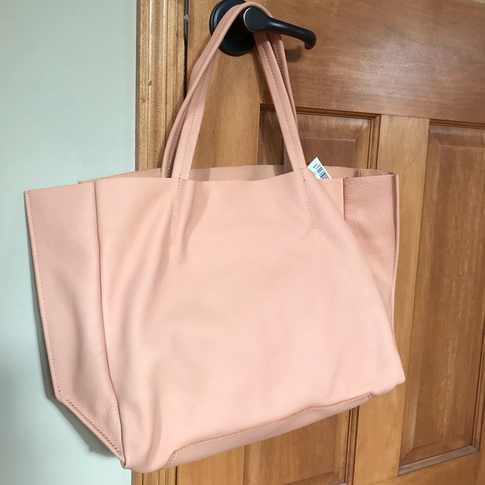 Sideways Tote Large - Peach pastel color